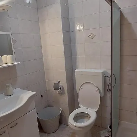 Anka, Apartman